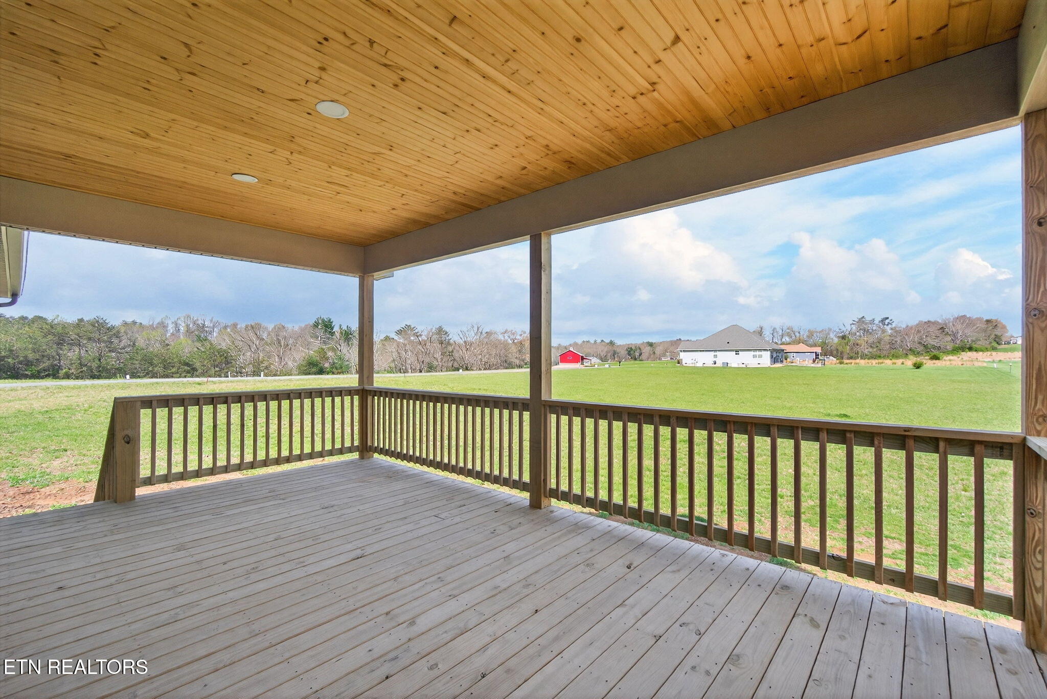 770 Estate Loop Trail Crossville, TN 38555 - Photo 4 of 24 4-web-or-mls-770 Estate Loop Trail_4