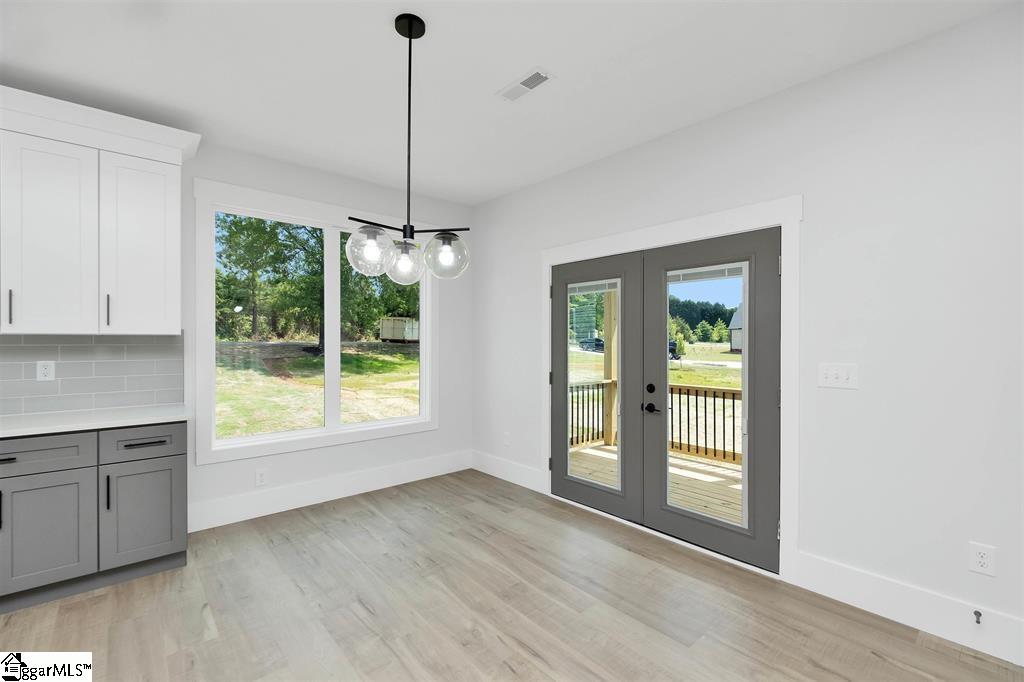 194 Barnett Road Campobello, SC 29322 - Photo 9 of 28