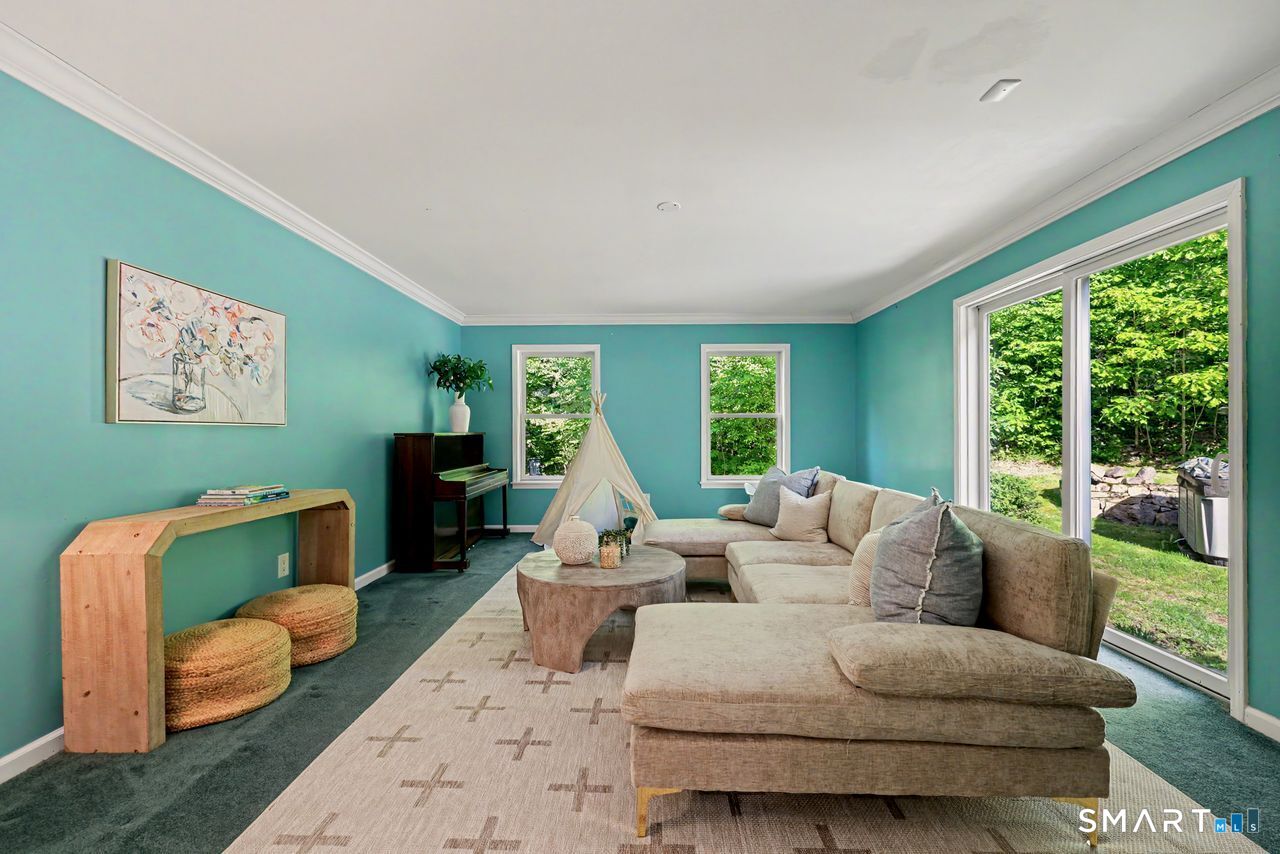 28 Goodridge Road Redding, CT 06896 - Photo 12 of 40