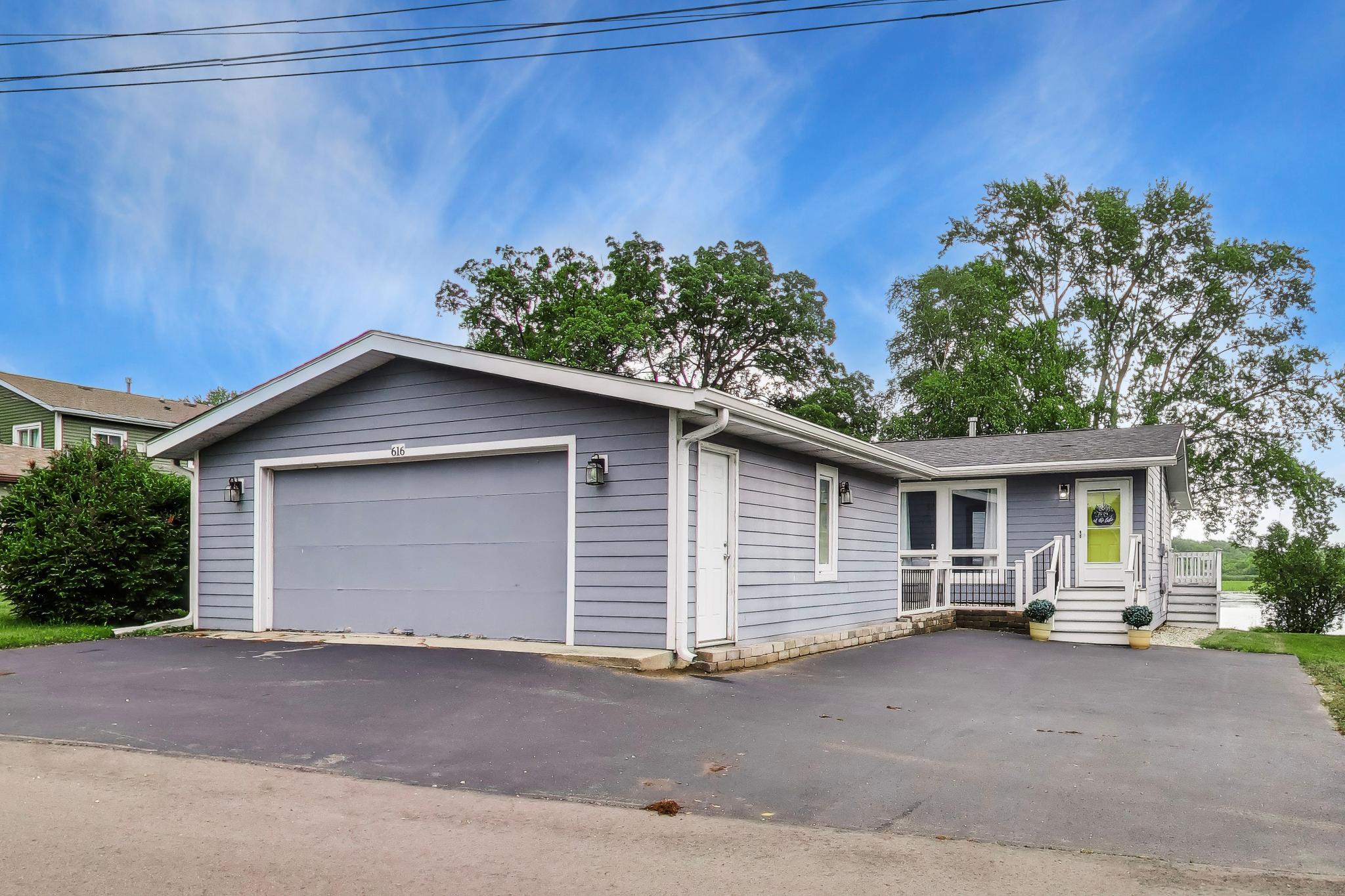 616 Inlet Shore Drive Delavan, WI 53115 - Photo 2 of 34 aa_0001