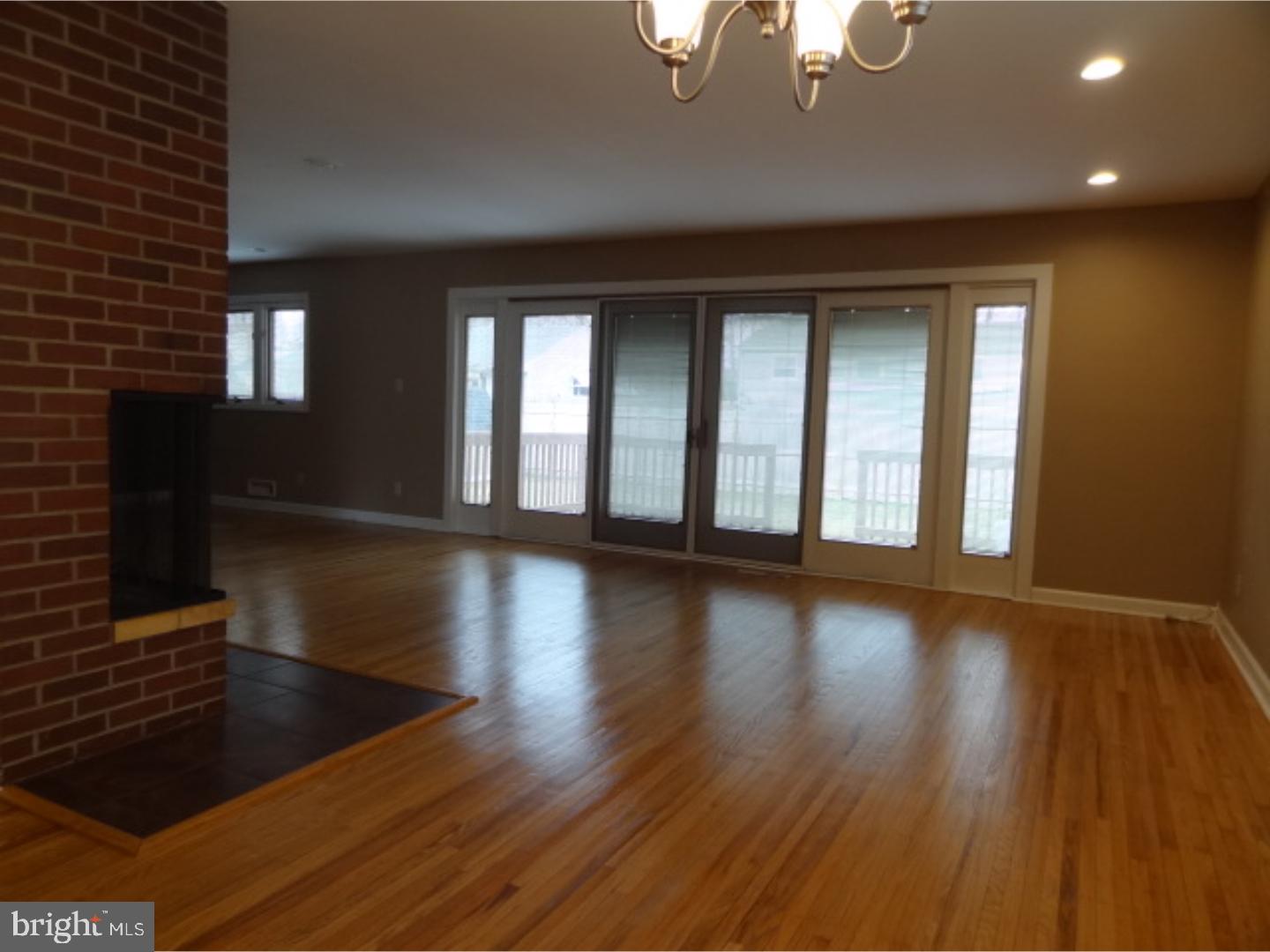 1113 York Road Cherry Hill, NJ 08034 - Photo 7 of 23 Great Room