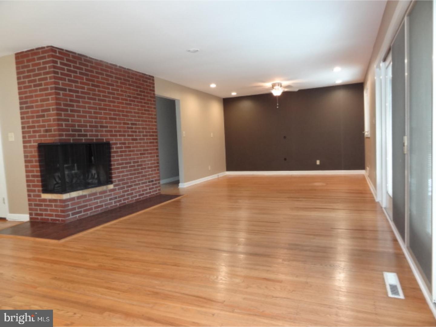 1113 York Road Cherry Hill, NJ 08034 - Photo 8 of 23 Great Room