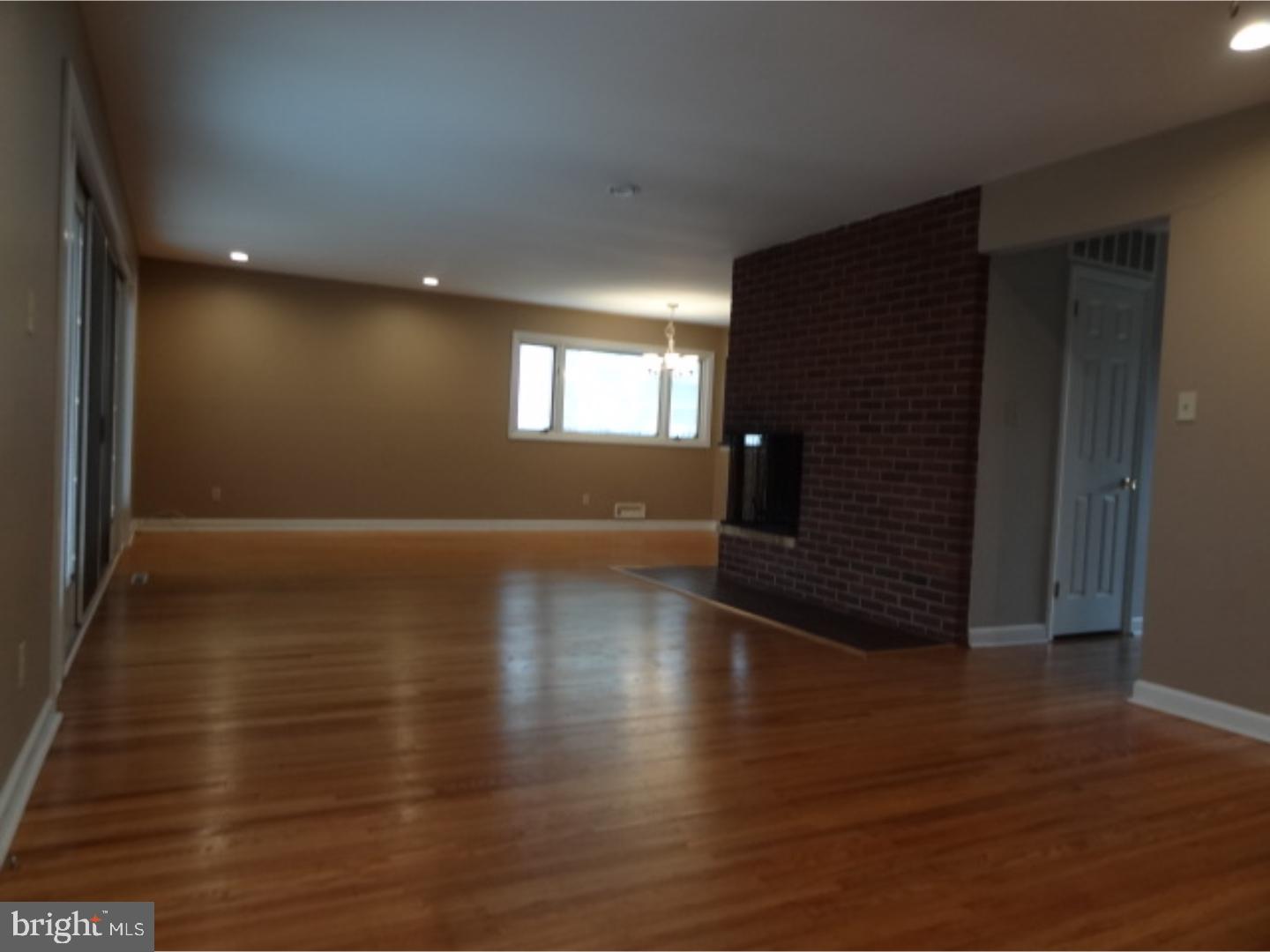 1113 York Road Cherry Hill, NJ 08034 - Photo 9 of 23 Great Room