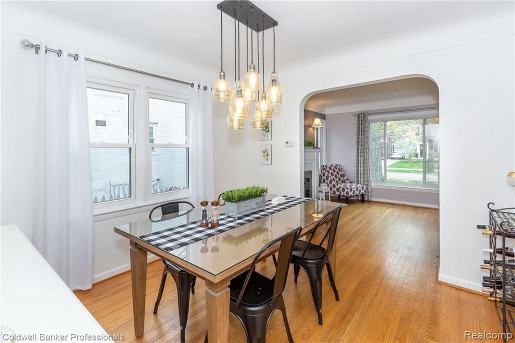 1339 Hampton Road Grosse Pointe Woods, MI 48236 - Photo 9 of 32