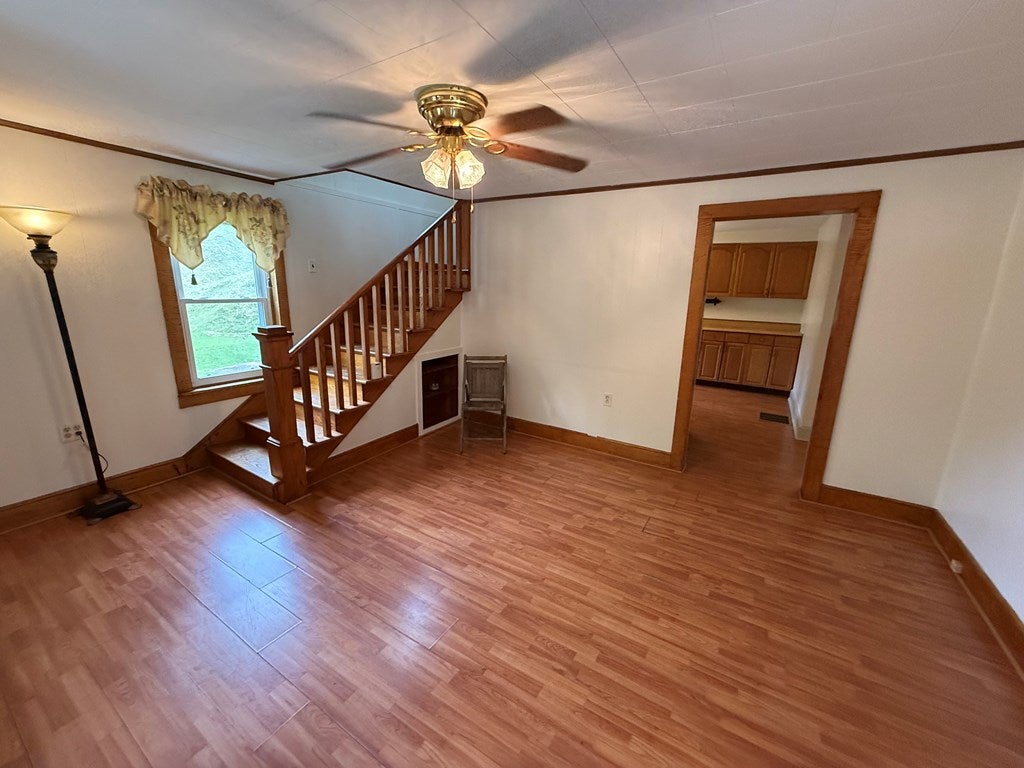 1762 Wds Frk Road Grundy, VA 24614 - Photo 4 of 39 Gallery Image 4
