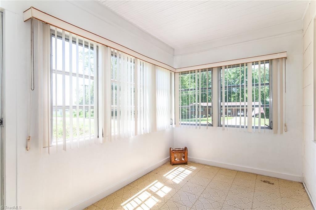 609 Johnson Road High Point, NC 27265 - Photo 4 of 17 Gallery Image 4
