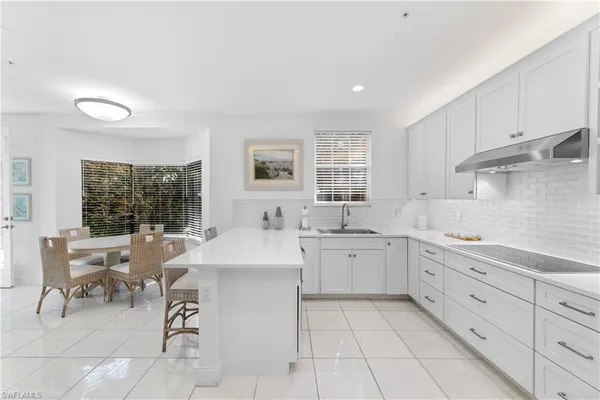 $10,000 | 193 Colonade Circle, Unit 1506, Naples, FL 34103