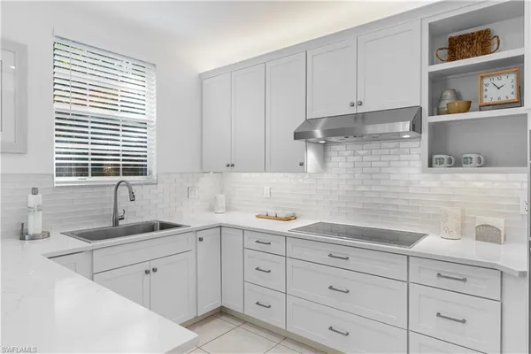 $10,000 | 193 Colonade Circle, Unit 1506, Naples, FL 34103