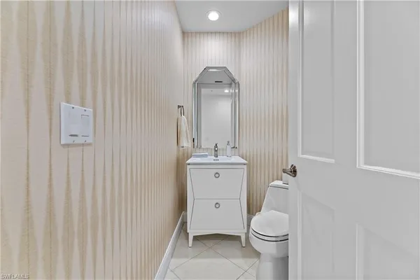 $10,000 | 193 Colonade Circle, Unit 1506, Naples, FL 34103