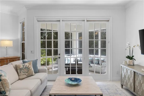 $10,000 | 193 Colonade Circle, Unit 1506, Naples, FL 34103