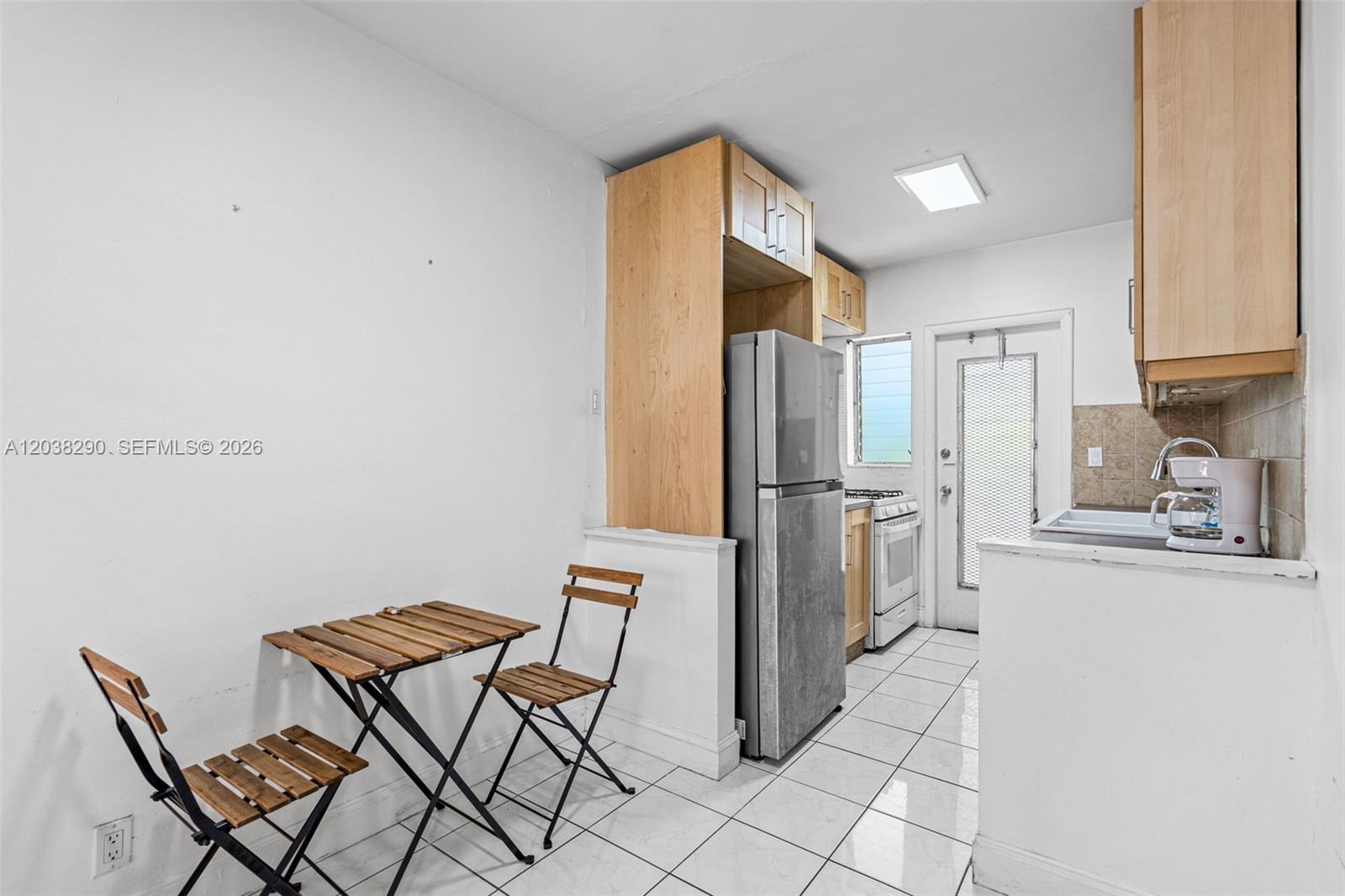 7840 Harding Avenue, Unit 3 Miami Beach, FL 33141 - Photo 11 of 15