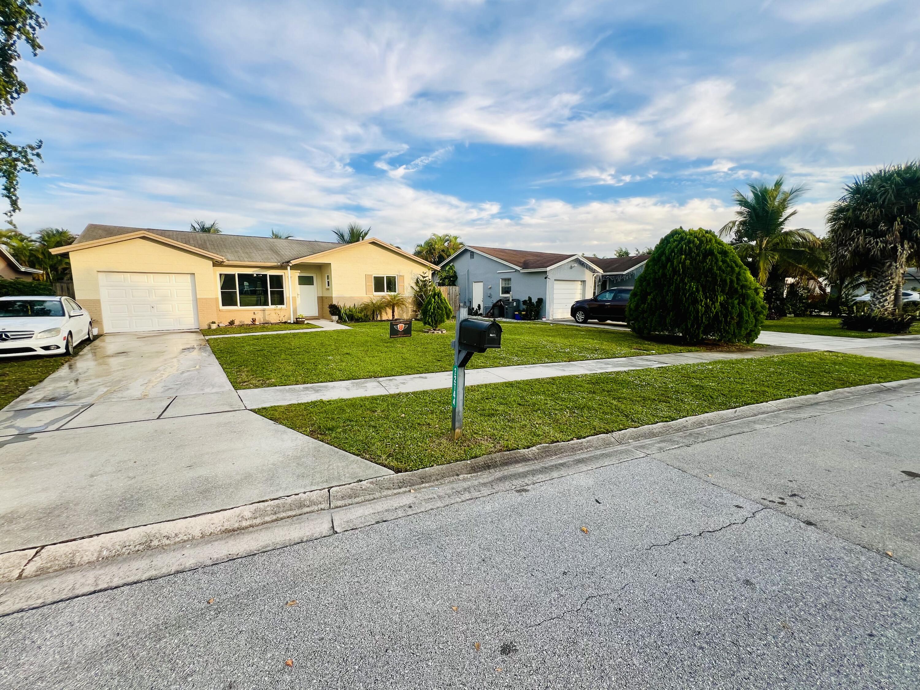 22744 Southwest 54th Way Boca Raton, FL 33433 - Photo 8 of 72 IMG_4069