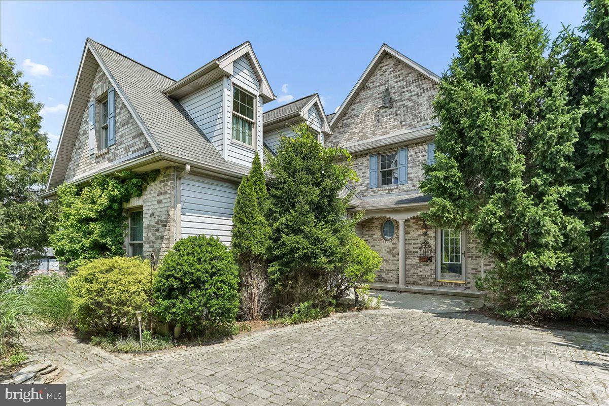 8247 Hensingersville Road Alburtis, PA 18011 - Photo 1 of 68