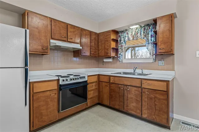 $199,900 | 2917 Raw Wind Drive, High Ridge, MO 63049