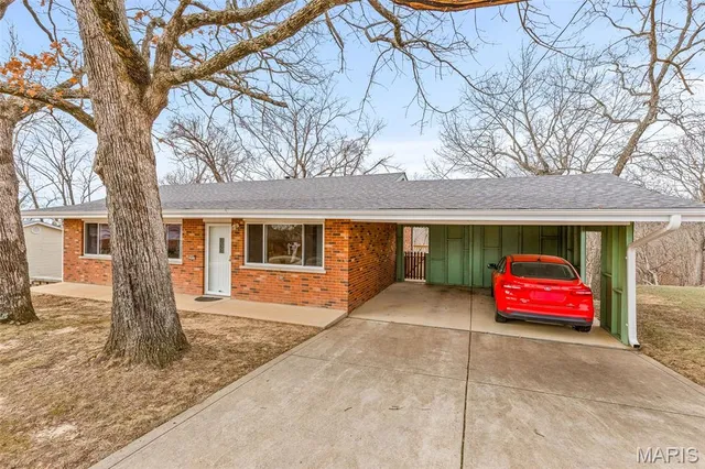 $199,900 | 2917 Raw Wind Drive, High Ridge, MO 63049