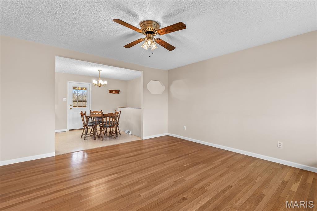 2917 Raw Wind Drive High Ridge, MO 63049 - Photo 5 of 36