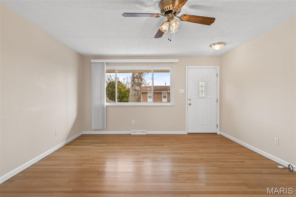 2917 Raw Wind Drive High Ridge, MO 63049 - Photo 8 of 36