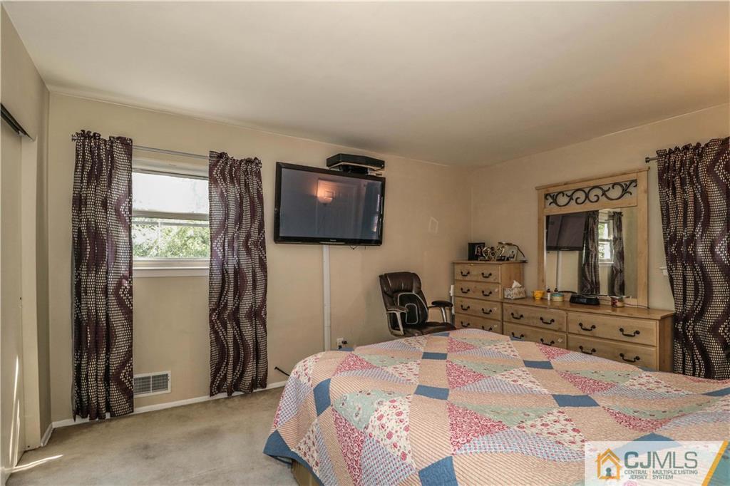 38 Rieder Road Edison, NJ 08817 - Photo 15 of 22 Gallery Image 15