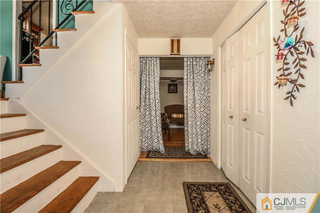 38 Rieder Road Edison, NJ 08817 - Photo 5 of 22 Gallery Image 5