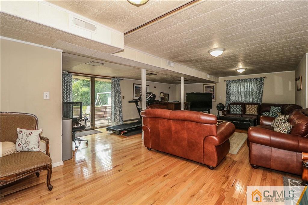 38 Rieder Road Edison, NJ 08817 - Photo 6 of 22 Gallery Image 6