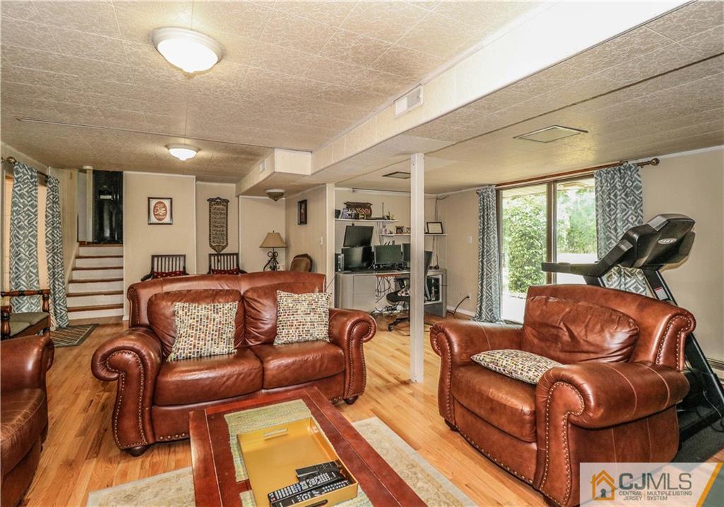 38 Rieder Road Edison, NJ 08817 - Photo 7 of 22 Gallery Image 7
