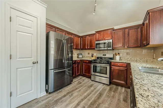 $379,900 | 2140 Mina Ln Drive Northeast, Buford, GA 30518