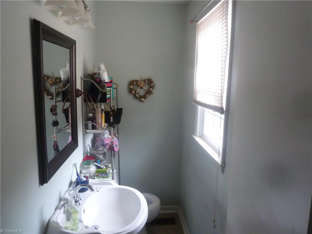 181 Byerly Road Lexington, NC 27295 - Photo 11 of 16 Gallery Image 11