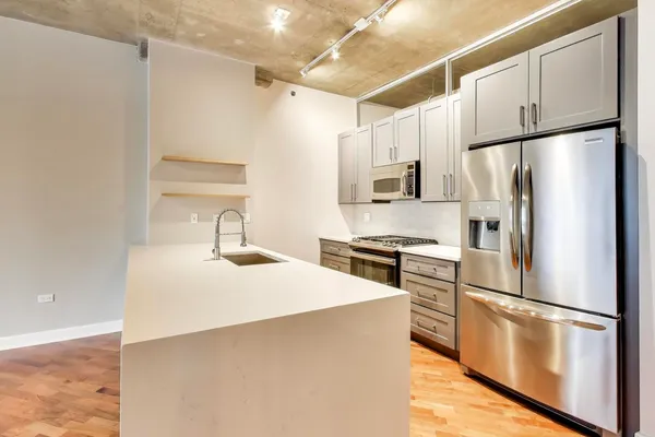 $379,900 | 1305 South Michigan Avenue, Unit 1606, Chicago, IL 60605