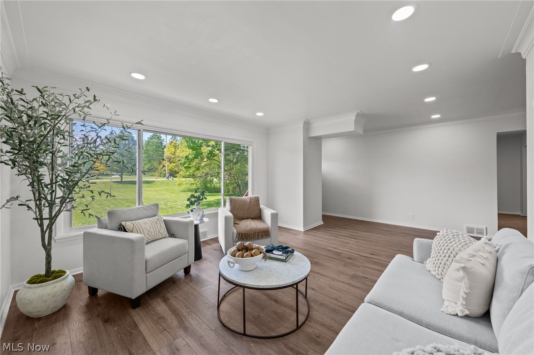 763 Som Center Road Cleveland, OH 44143 - Photo 5 of 46 Gallery Image 5