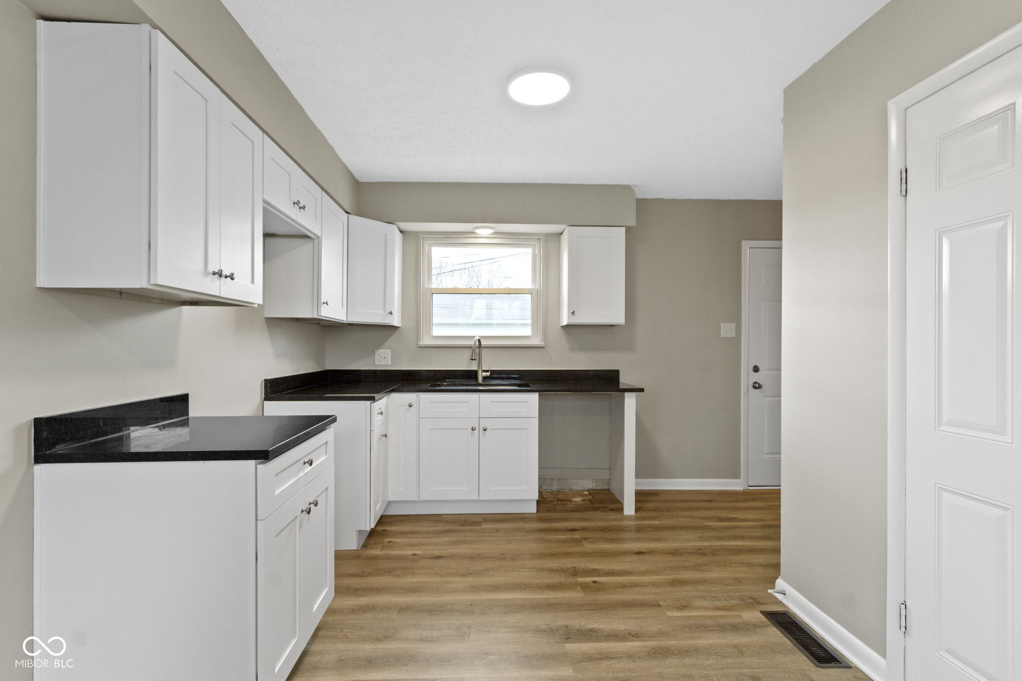 305 Bixler Road Indianapolis, IN 46227 - Photo 13 of 31