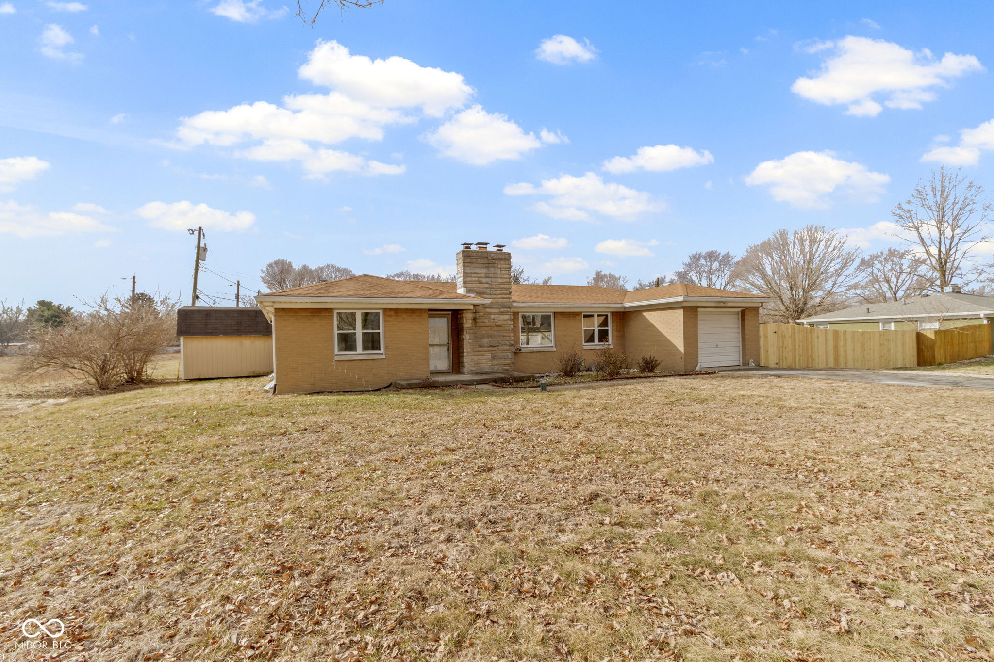 305 Bixler Road Indianapolis, IN 46227 - Photo 2 of 31