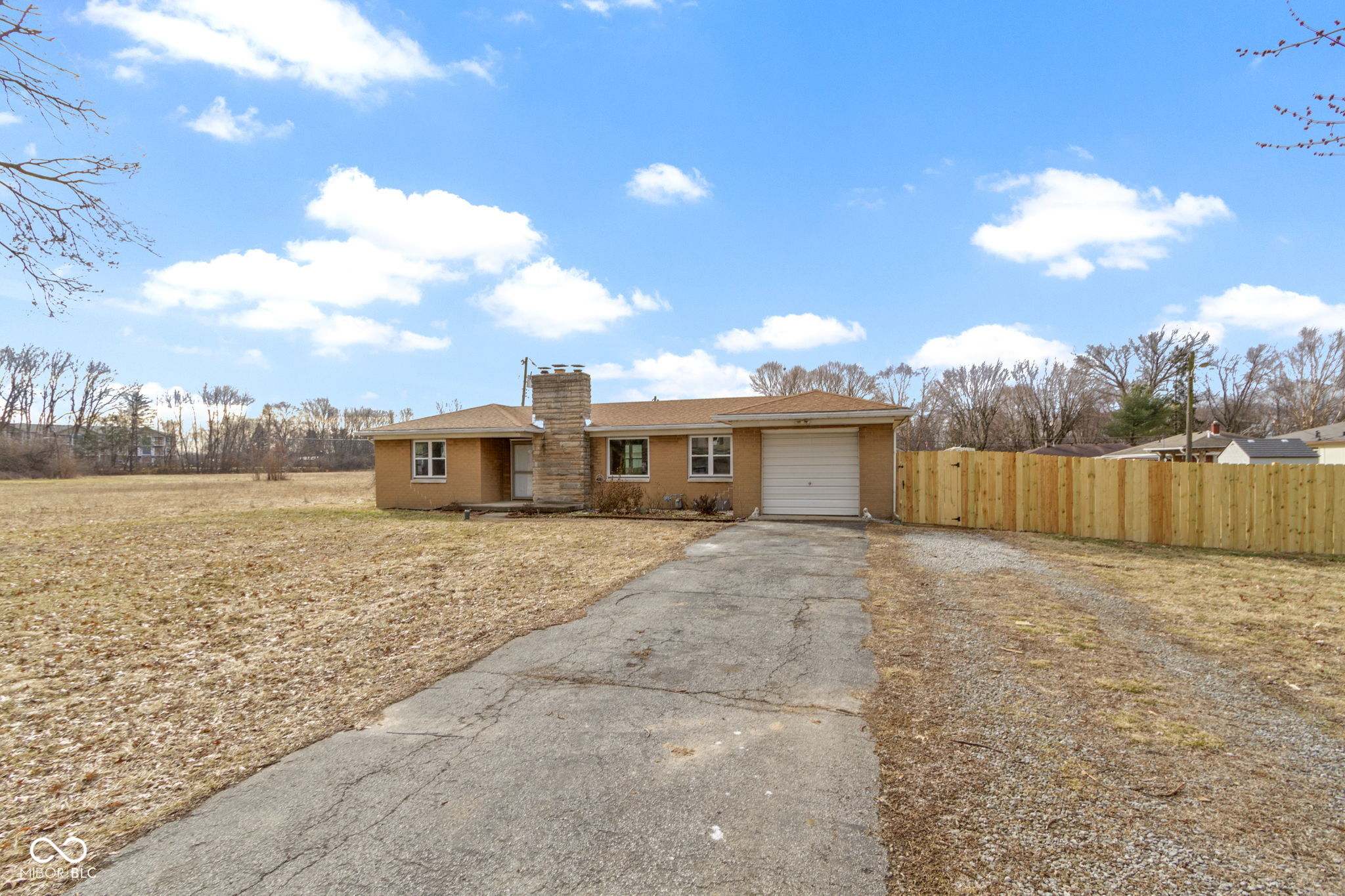 305 Bixler Road Indianapolis, IN 46227 - Photo 3 of 31