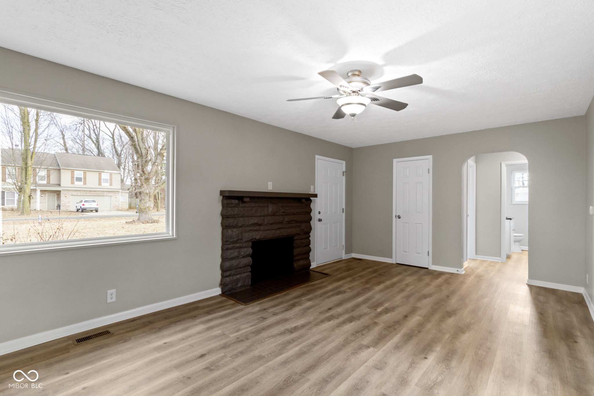 305 Bixler Road Indianapolis, IN 46227 - Photo 9 of 31