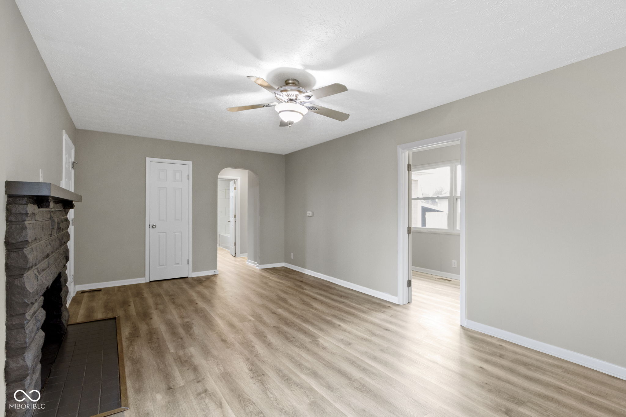 305 Bixler Road Indianapolis, IN 46227 - Photo 10 of 31