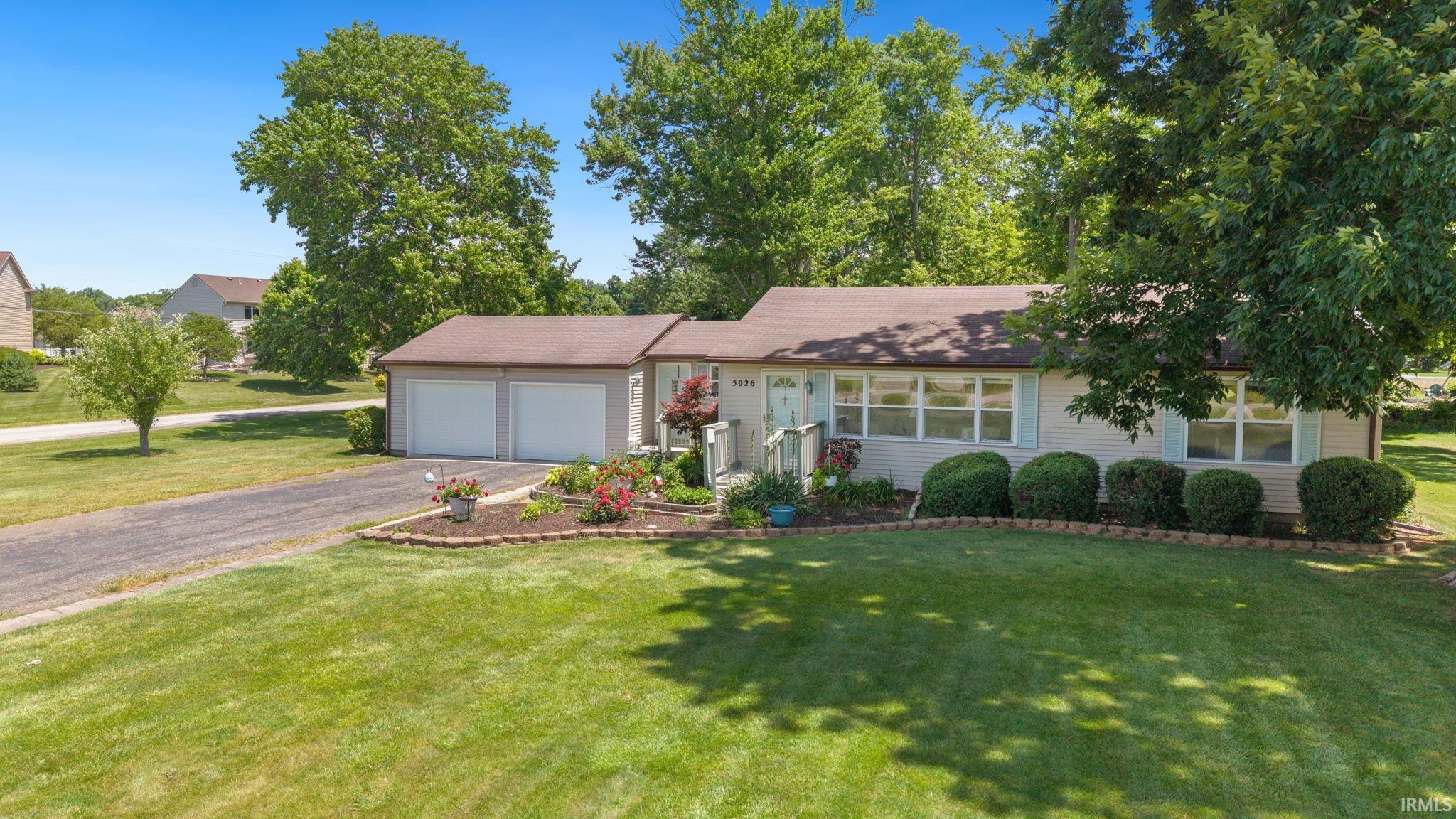 5026 Wheelock Road Fort Wayne, IN 46835 - Photo 6 of 42