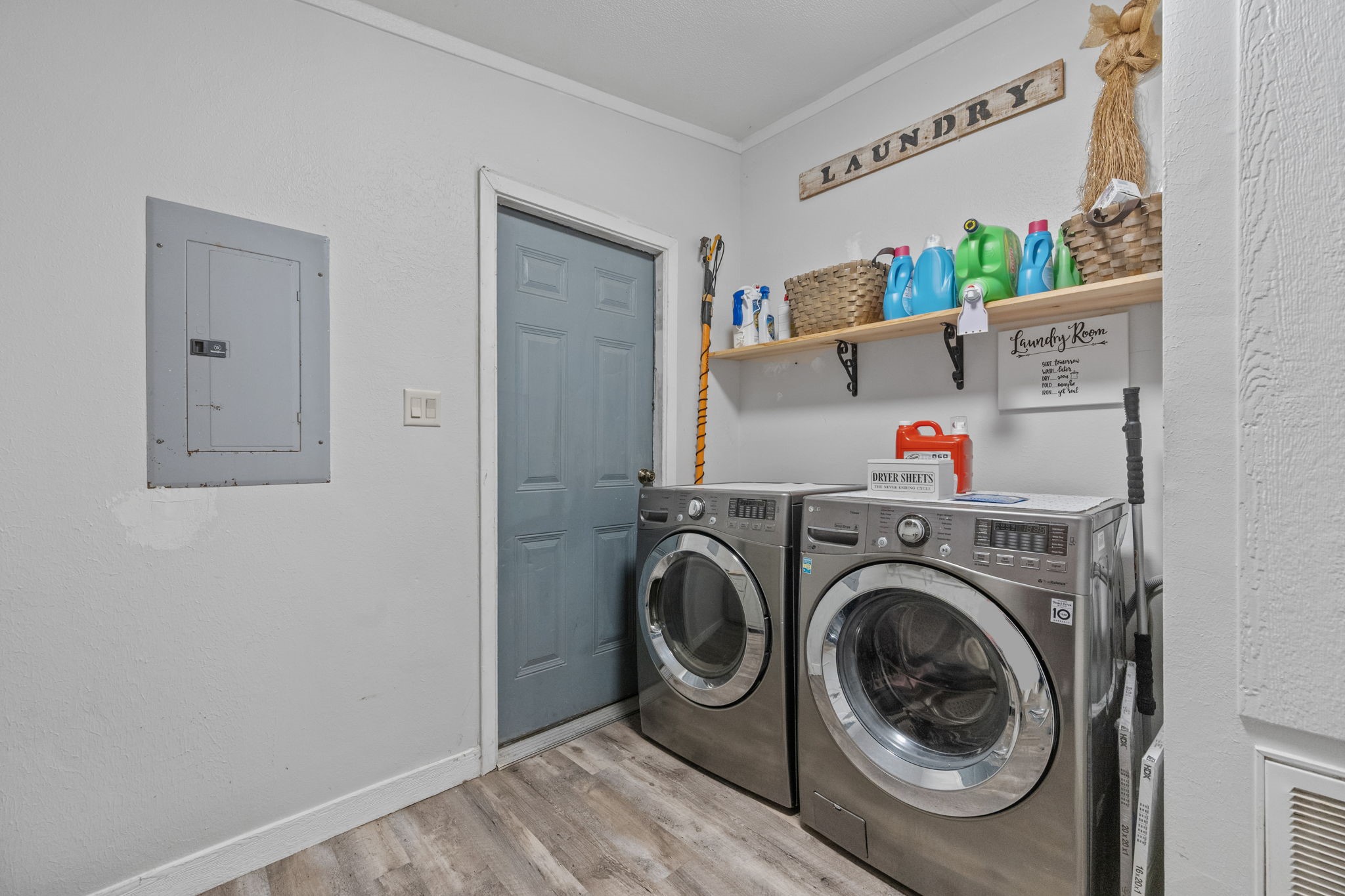 161 W Creek Trinity, TX 75862 - Photo 18 of 22 a utility room with dryer and washer
