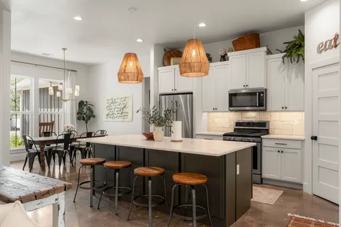 $625,000 | 22212 Briarcliff Drive, Spicewood, TX 78669