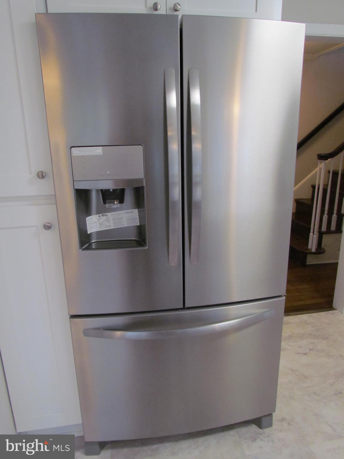 54 Rodney Road Dover, DE 19901 - Photo 13 of 40 New stainless regrigerator