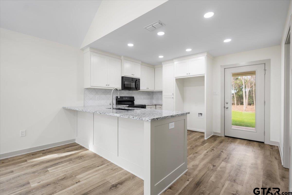 443 West Harmony Street Tyler, TX 75702 - Photo 8 of 23