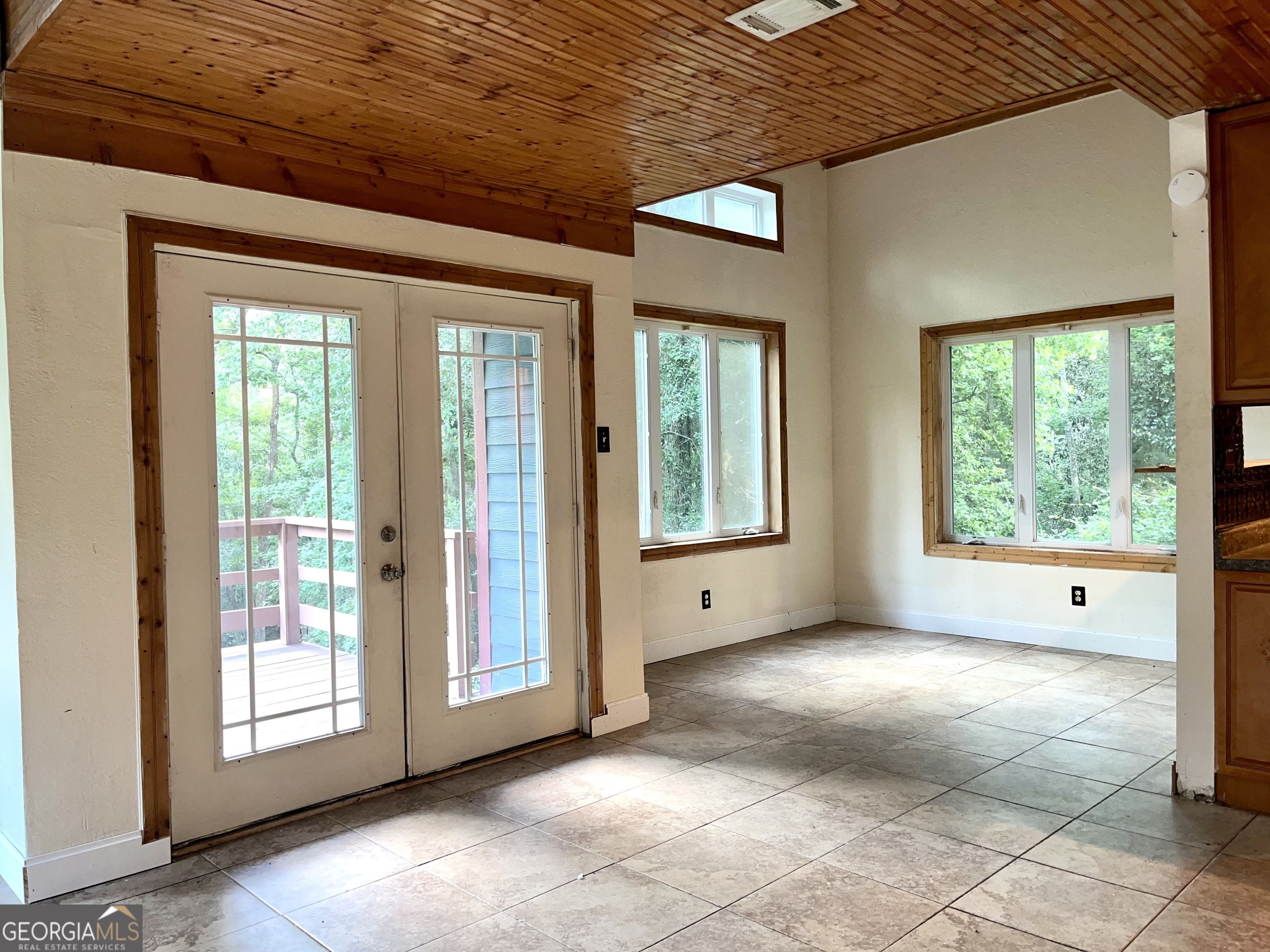 355 Thurmon Loop Road Jesup, GA 31545 - Photo 6 of 40