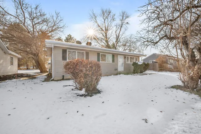 $280,000 | 18945 West Old Plank Road, Grayslake, IL 60030