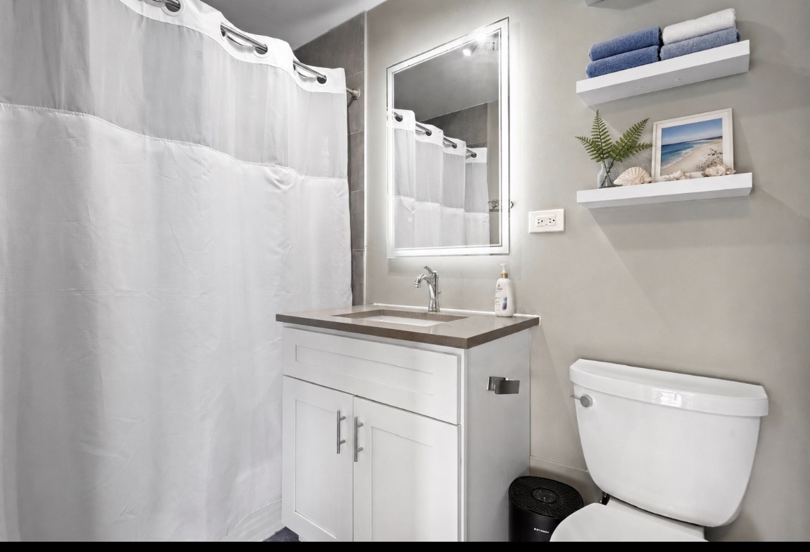 6301 North Sheridan Road, Unit 10G Chicago, IL 60660 - Photo 14 of 26