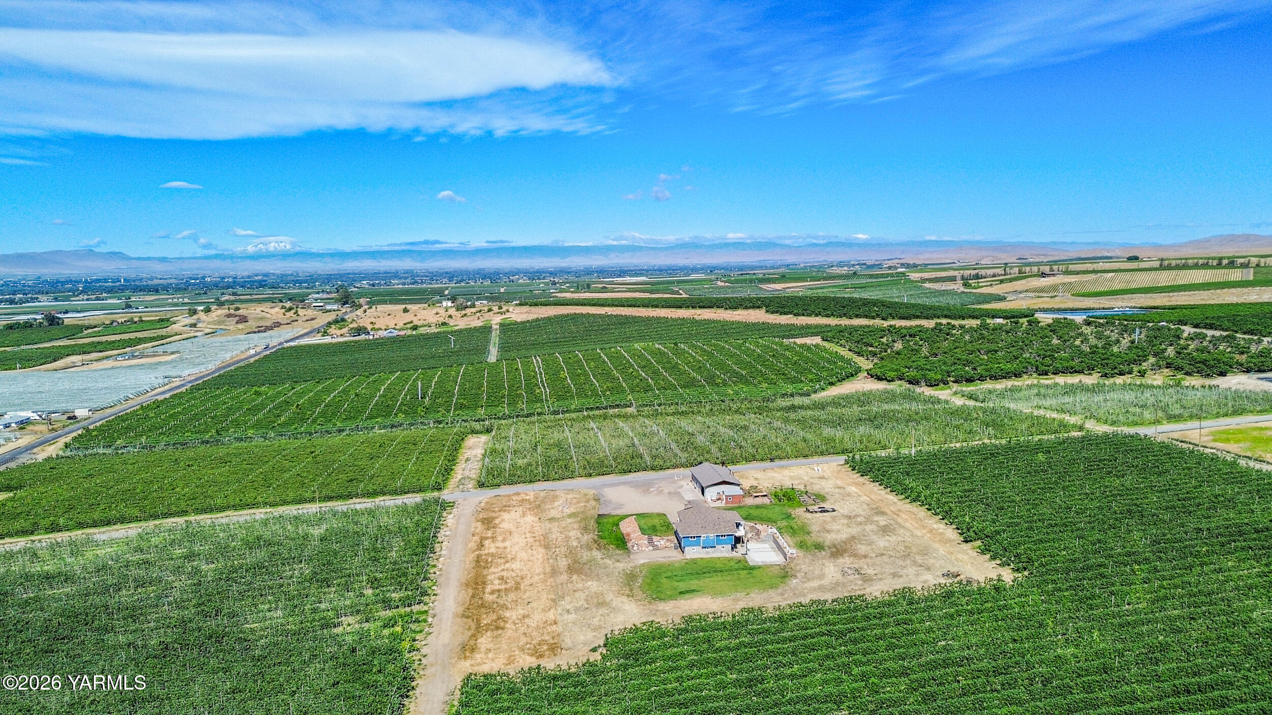 2301 Houghton Road Zillah, WA 98953 - Photo 7 of 34 West Aerial View