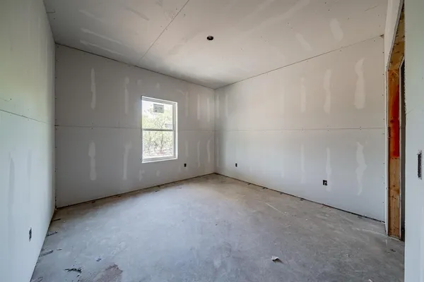 $321,200 | 705 East Davenport Street, Stamford, TX 79553