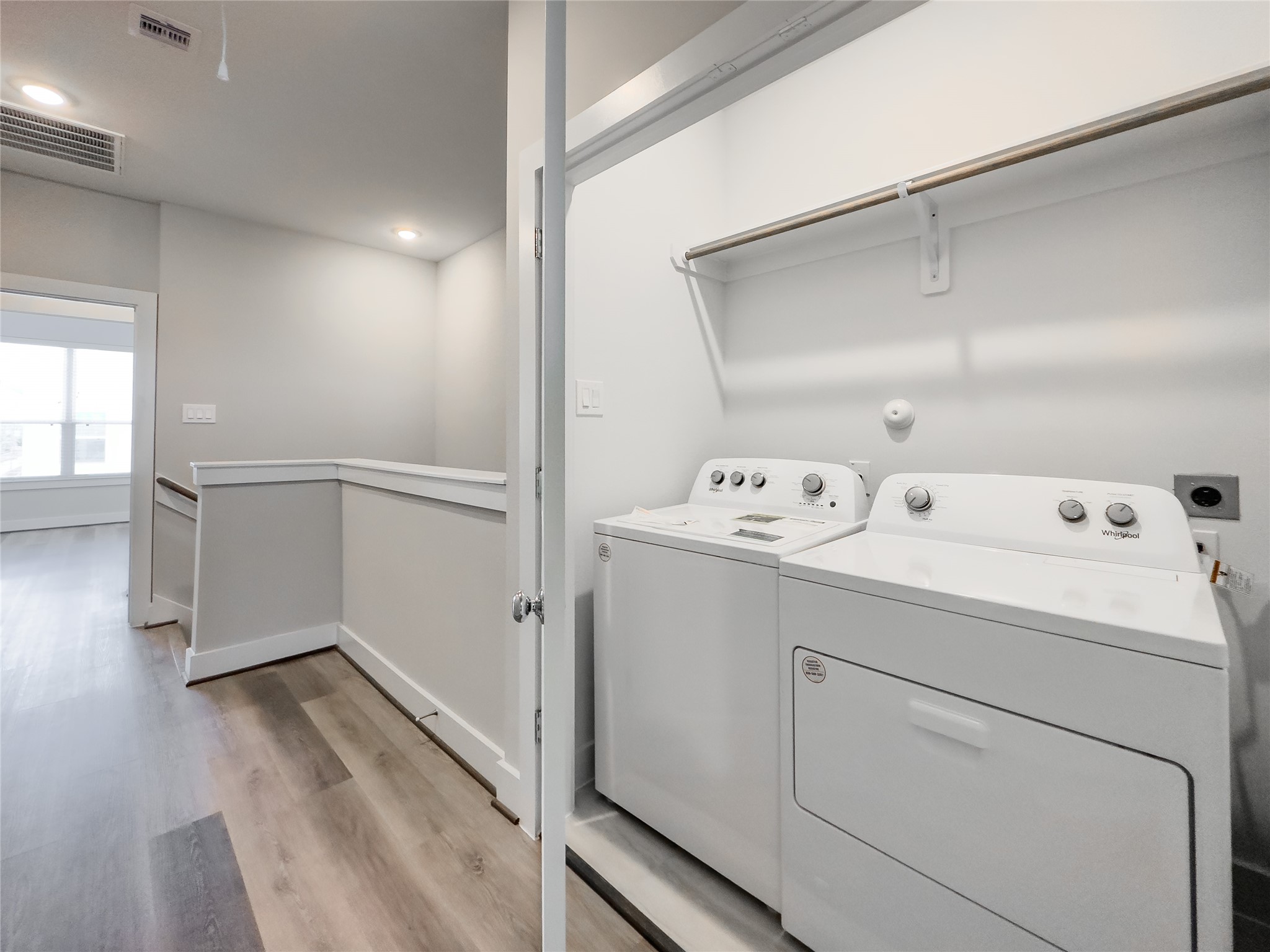 1250 North Post Oak Road, Unit C Houston, TX 77055 - Photo 22 of 31 Convenient full-size washer and dryer included.