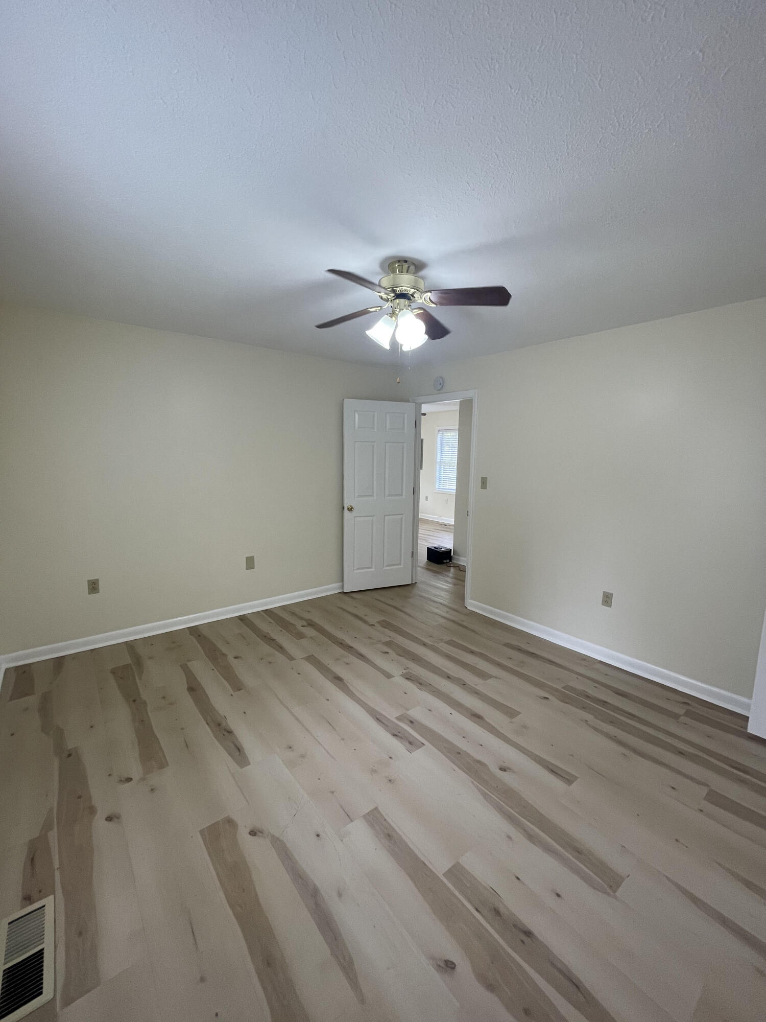 286 Old Beidleman Road Bristol, TN 37620 - Photo 8 of 17 Bedroom 1 View 2