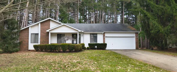 $400,000 | 4031 Emerald Pines Drive, Walled Lake, MI 48390