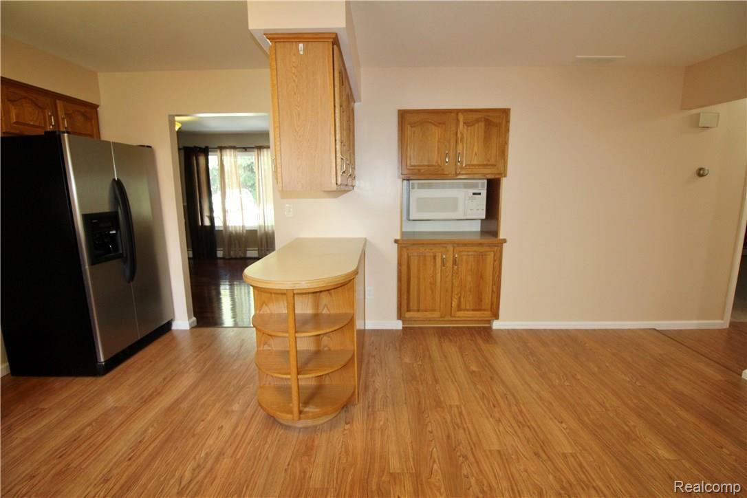 13670 Farm Road Belleville, MI 48111 - Photo 16 of 46 IMG_5795.JPG