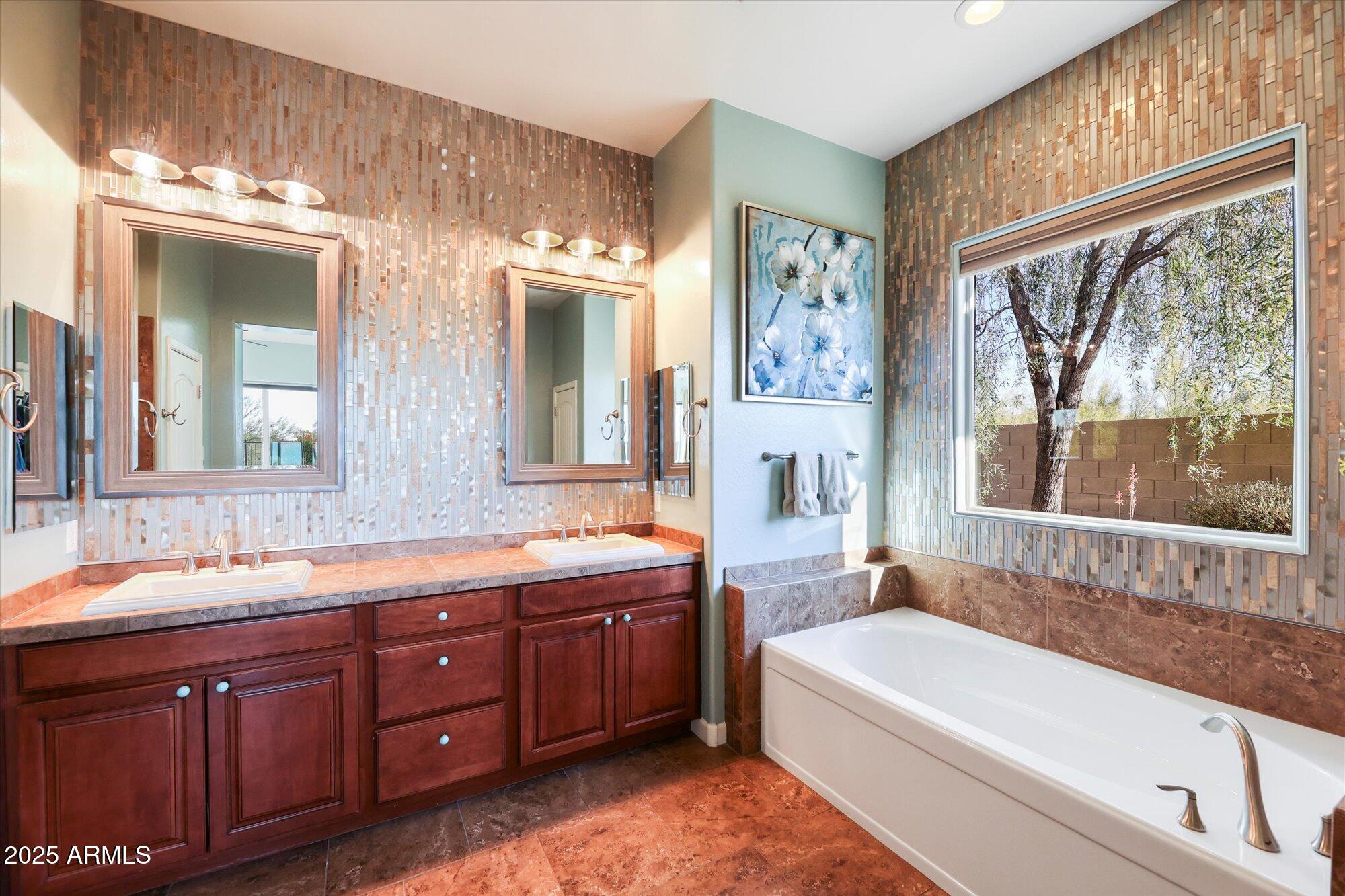 5713 East Sleepy Ranch Road Cave Creek, AZ 85331 - Photo 11 of 26 Primary bathroom