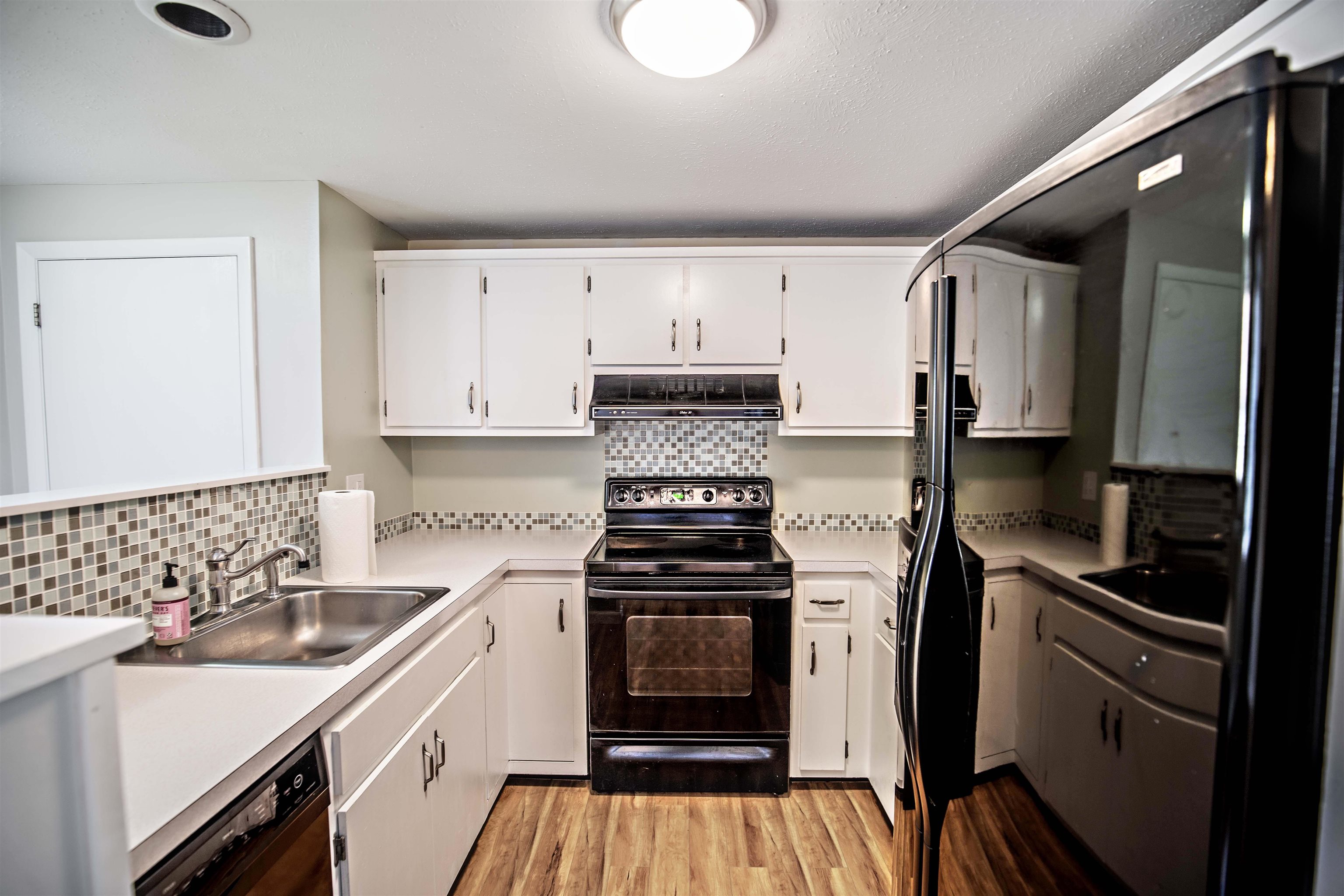 14 Dalton Court, Unit 78 Merrimack, NH 03054 - Photo 4 of 32